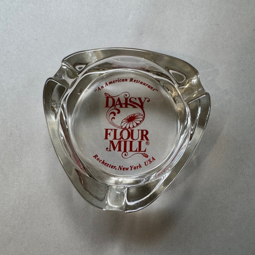 Vintage Daisy Flour Mill Rochester NY‎ Glass Ashtray Restaurant Tobacciana